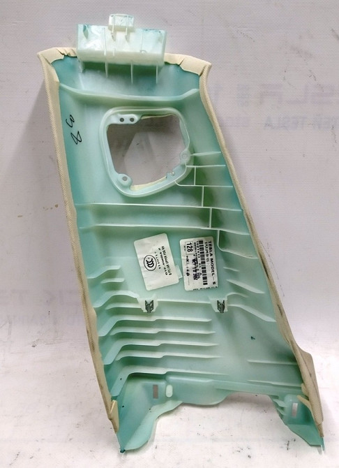 1Облицовка стойки B верхняя правая белый текстиль Tesla model S, model S REST 1021613-01-A Киев - изображение 4