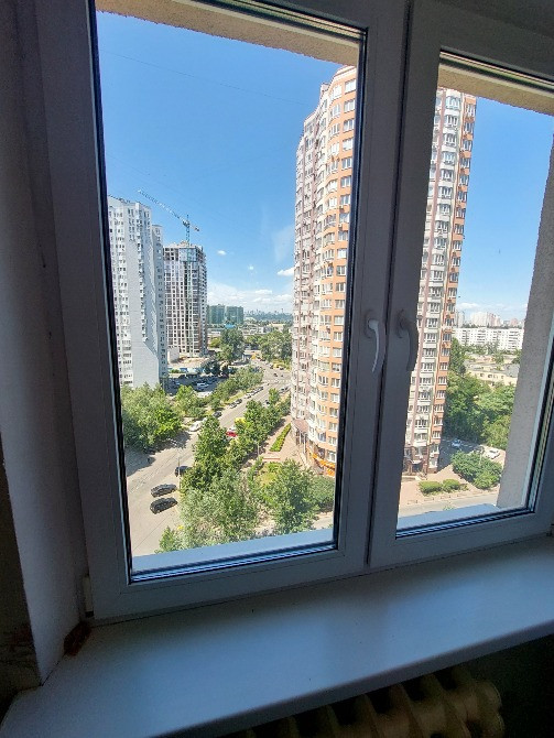 Простора 1-кімнатна квартира Познякі Срочно!!! Киев - изображение 4