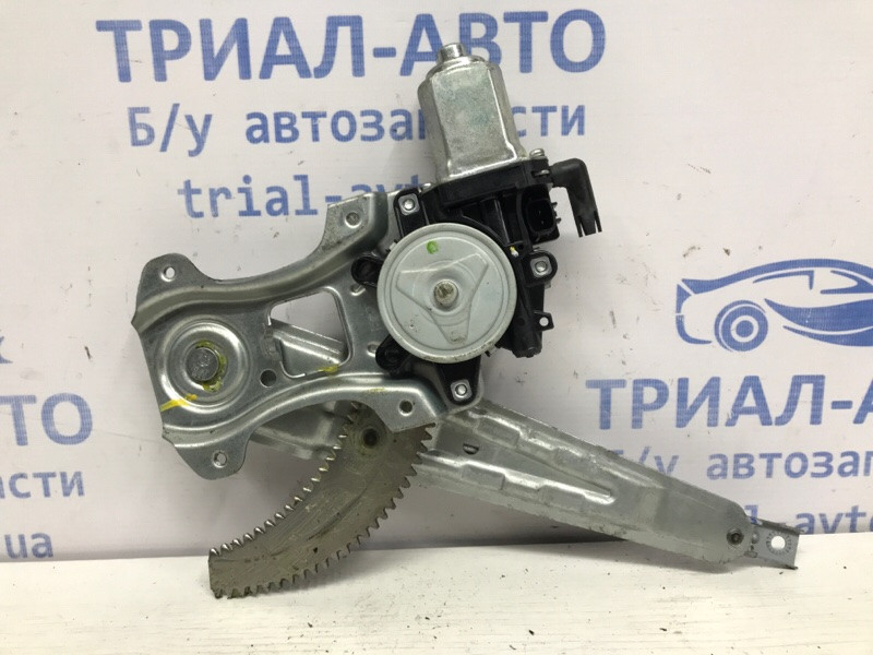 Стеклоподъемник задний правый Nissan Tiida C11 1.6 БЕНЗИН HR16 2004 (б/у) Київ - зображення 1