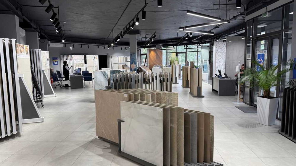 Магазин / ресторан / автосалон 665м2 перехрестя вул.Закревського Киев - изображение 4