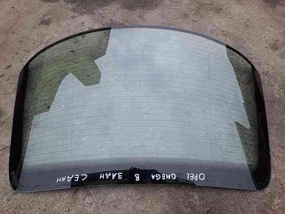 Заднее стекло Opel Omega B, Опель Омега Б. Седан Днепр