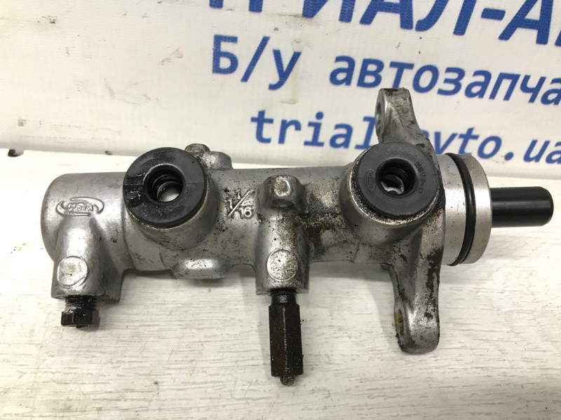 Тормозной цилиндр главный Kia Sorento BL 2.5 DIESEL D4CB 2002 (б/у) Київ - зображення 4