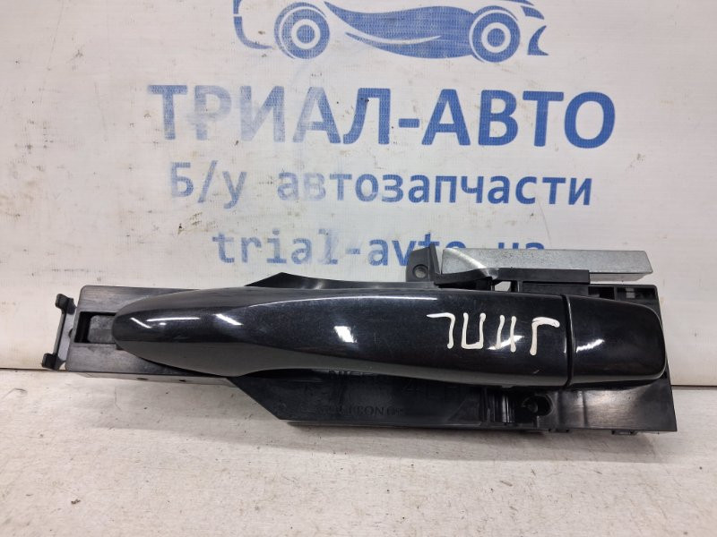 Ручка двери внешняя передняя левая Nissan Qashqai J11 1.2 БЕНЗИН HRA2DDT 2013 (б/у) Киев - изображение 1