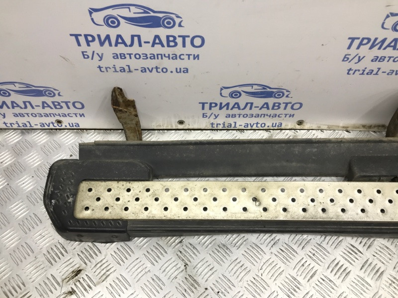 Подножка Mitsubishi Pajero Wagon 3 3.2 ДИЗЕЛЬ 4M41 1999 лев. (б/у) Киев - изображение 2