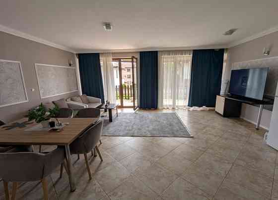 Большой дом в закрытом комплексе, в 200 м от моря, в г. Бяла Одеса