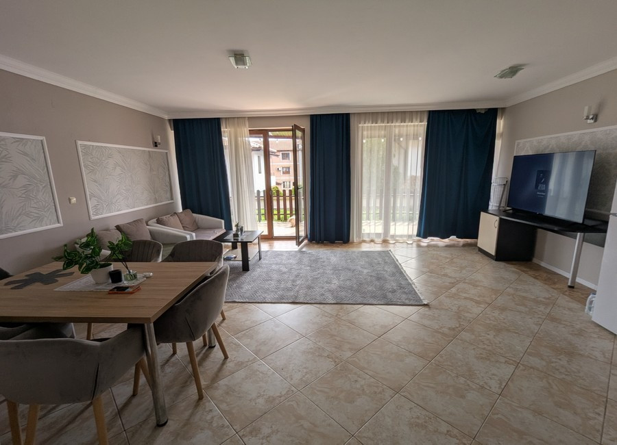 Большой дом в закрытом комплексе, в 200 м от моря, в г. Бяла Одеса - зображення 2