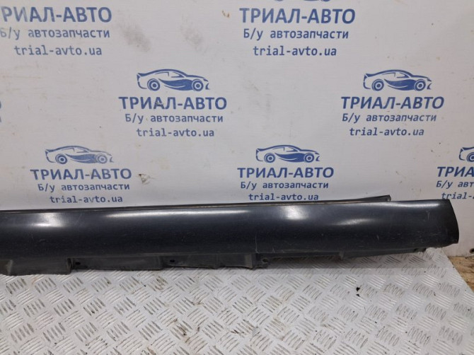 Накладка порога внешняя левая Toyota Avensis T25 1.8 БЕНЗИН 1ZZFE 2002 (б/у) Київ - зображення 3