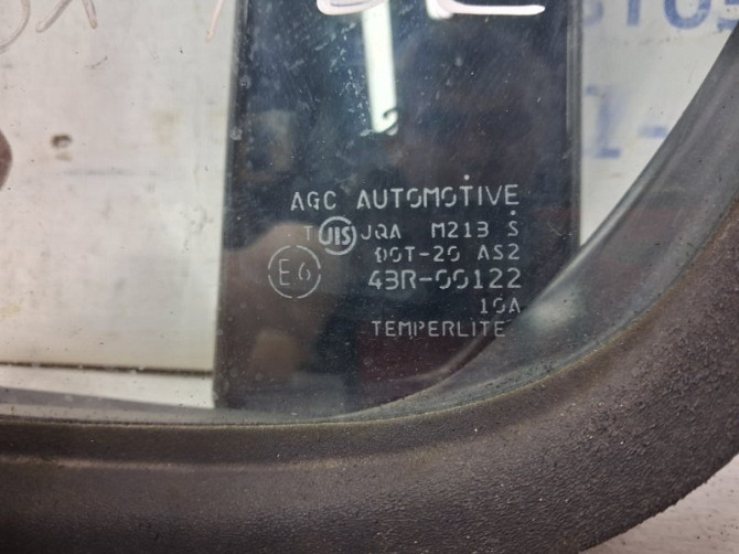 Стекло двери задней левой (форточка) Suzuki SX4 1 2.0 БЕНЗИН J20A 2006 (б/у) Київ - зображення 3