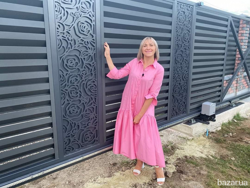 Відкатні ворота з декоративною вставкою Рахов - изображение 1