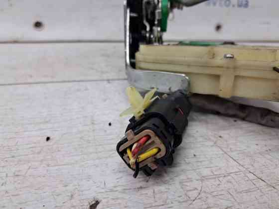 Замок двери передний правый Kia Sorento 2002-2011 813203E010 (Арт. 66888) Киев