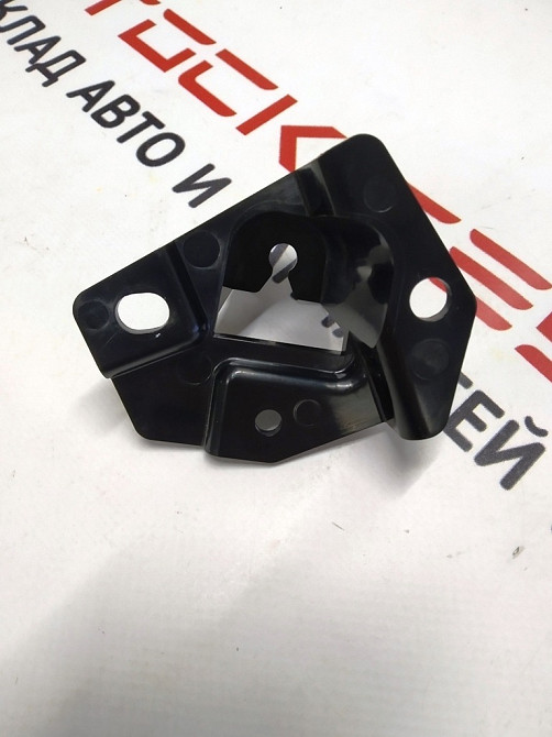 Кронштейн крепления карты двери передней левой Tesla model S 1008403-00-B Киев - изображение 4