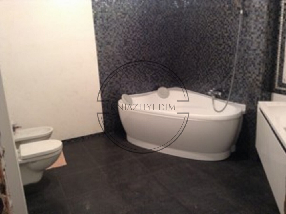 Просторная, комфортная 4-х к. кв. в ЖК Киев - изображение 9