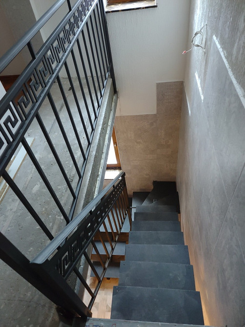 Лестница на одном косоуре. "Броневик" Днепр. Дніпро - зображення 8