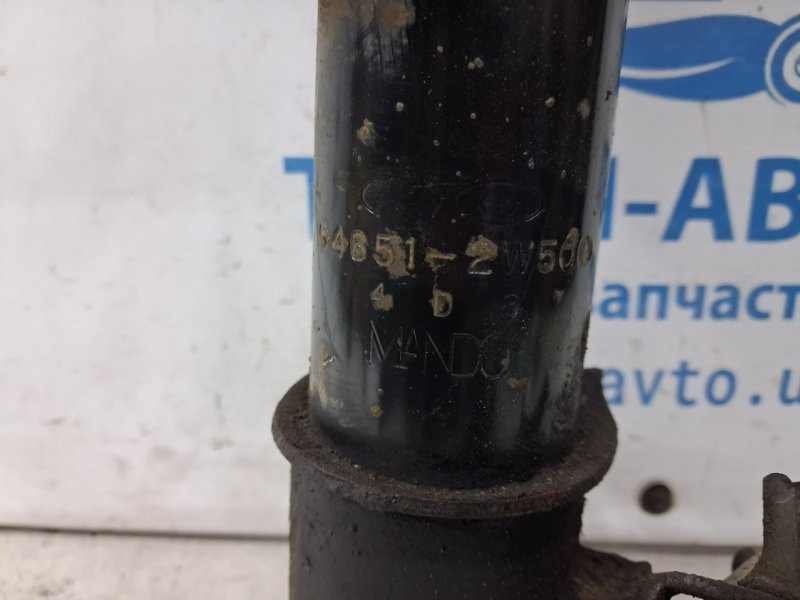 Амортизатор передний левый Hyundai IX35 LM 1.7 DIESEL D4FD 2009 (б/у) Київ - зображення 2