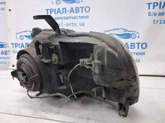 Фара правая галоген Mitsubishi Pajero Wagon 3 3.2 ДИЗЕЛЬ 4M41 1999 (б/у) Киев