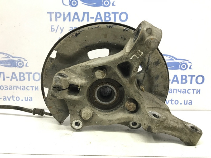 Кулак поворотный левый со ступицей Chevrolet Cruze J300 1.8 2009 (б/у) Київ - зображення 1