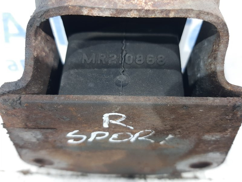 Подушка ДВС Mitsubishi Pajero Sport K9 2.5 DIESEL 4D56 1996 (б/у) Київ - зображення 3