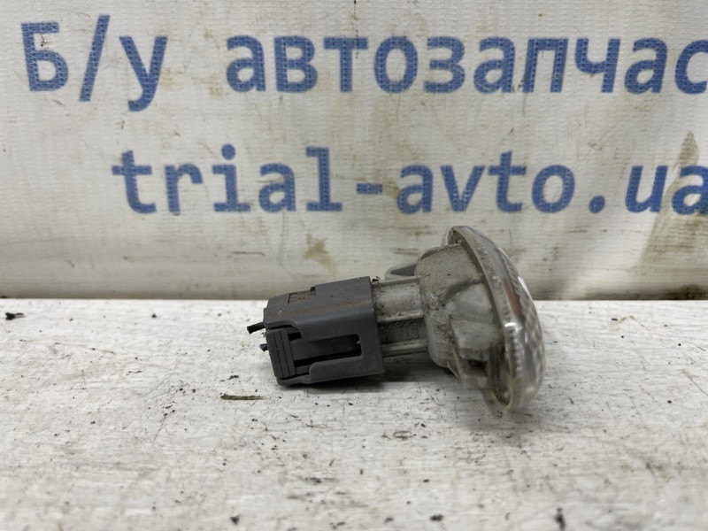 Повторитель поворотника Mazda 3 2003-2009 GJ6A-51-120D (Арт. 81628) Київ - зображення 2