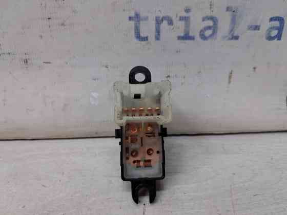 Кнопка стеклоподъемника Nissan Qashqai J11 1.2 БЕНЗИН HRA2DDT 2013 (б/у) Київ