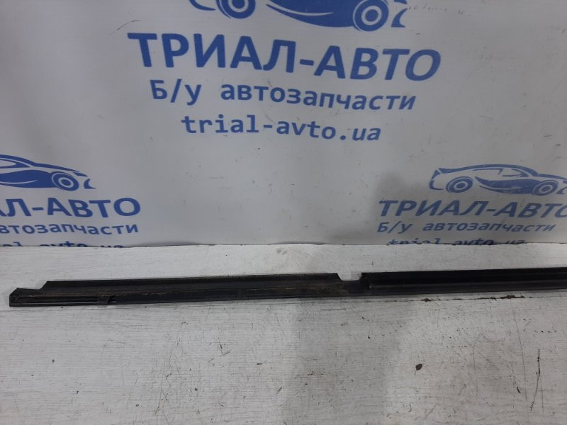 Молдинг стекла двери задний Toyota Avensis T25 2.0 DIESEL 1CDFTV 2002 (б/у) Київ - зображення 5