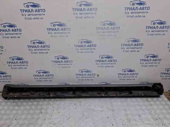 Накладка порога внешняя левая Mitsubishi Outlander CU 2.4 БЕНЗИН 4G69 2003 (б/у) Киев