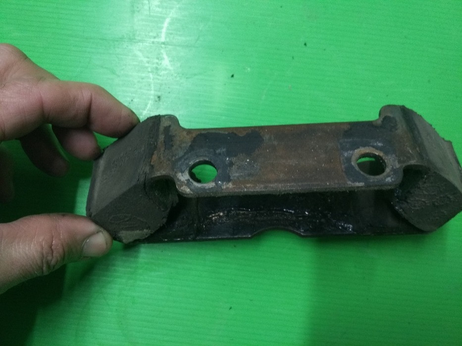 Опора коробки передач 90075054, 90075208 Опель Рекорд оригінал Винница - изображение 3