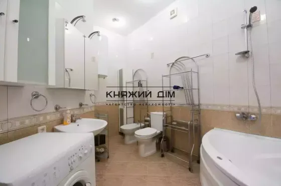 Оренда шикарної 3-х кім. квартири на Майдані Незалежності Київ