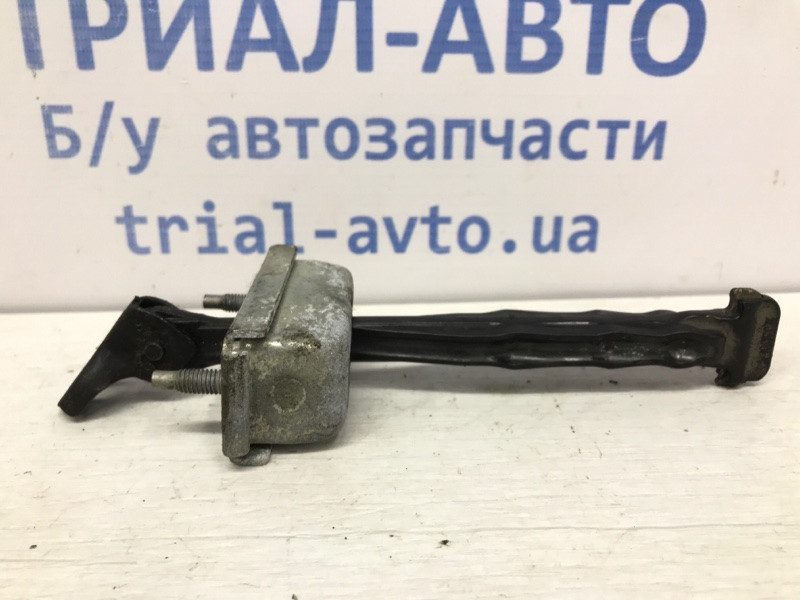 Ограничитель двери передний правый Chevrolet Cruze 2009-2016 95103842 (Арт. 44205) Киев - изображение 1