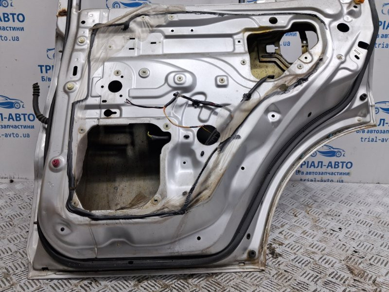 Дверь задняя правая Mitsubishi Pajero Wagon 3 3.2 ДИЗЕЛЬ 4M41 1999 (б/у) Киев - изображение 9