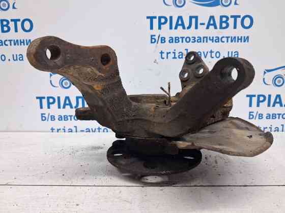 Кулак поворотный левый со ступицей SsangYong Korando C200 2.0 DIESEL D20DT 2010 (б/у) Киев