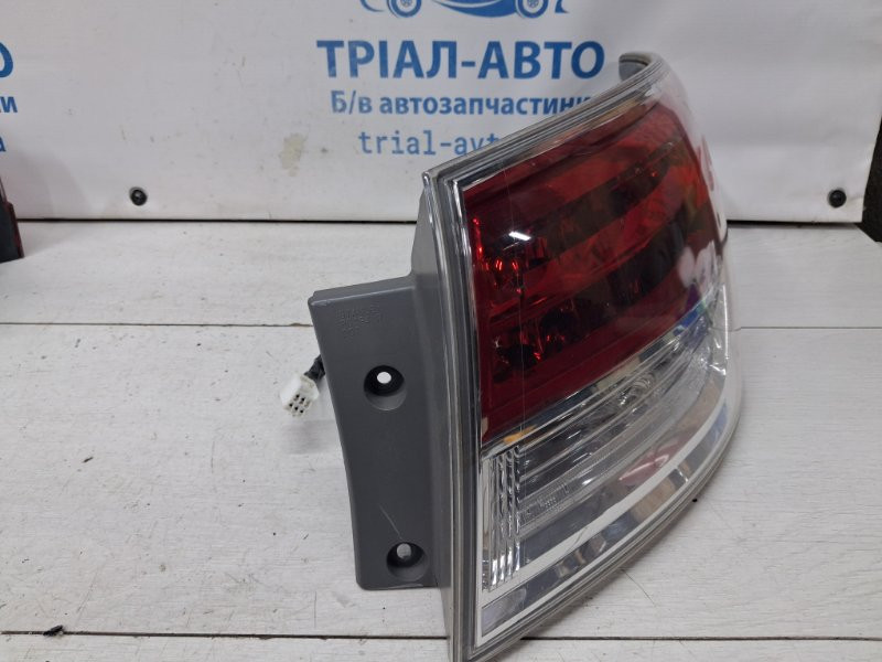 Фонарь задний внешний правый Mazda CX 9 TB 3.7 БЕНЗИН MZI 2006 (б/у) Киев - изображение 2