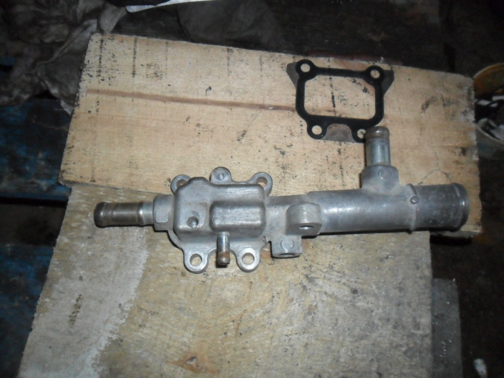 Mazda FP471517ZA, Фланець охолодження Мазда Премасі, FP, FS, оригінал Вінниця - зображення 1