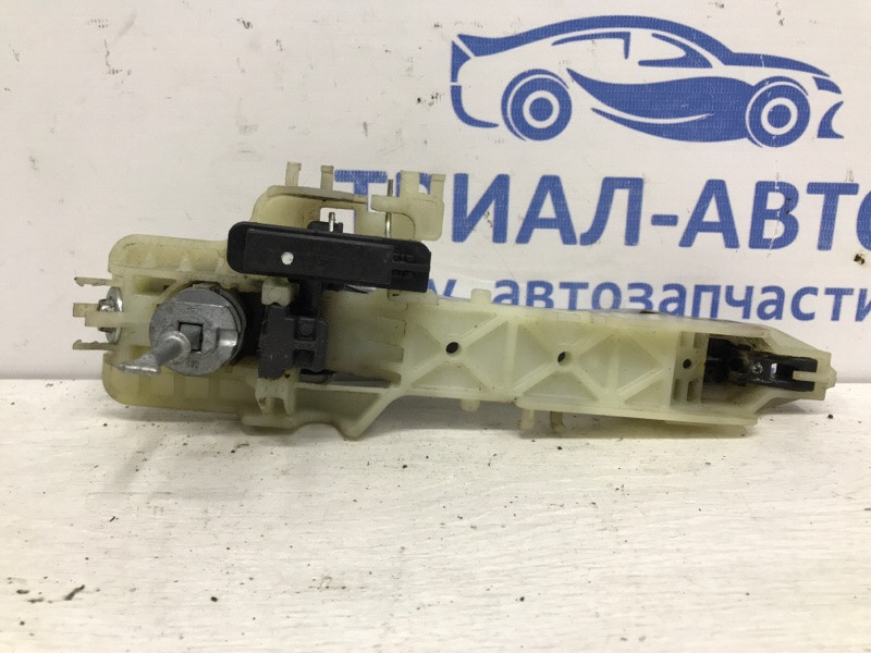 Ручка двери внешняя передняя правая Kia Sportage SL 1.7 DIESEL D4FD 2010 (б/у) Киев - изображение 3