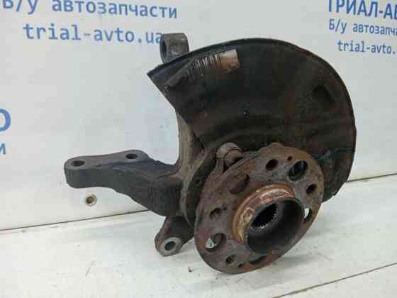 Кулак поворотный левый со ступицей SsangYong Korando C200 2.0 DIESEL D20DT 2010 (б/у) Киев