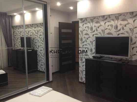 Є Генератор. Оренда 3 кімнатної квартири м. Осокорки Київ