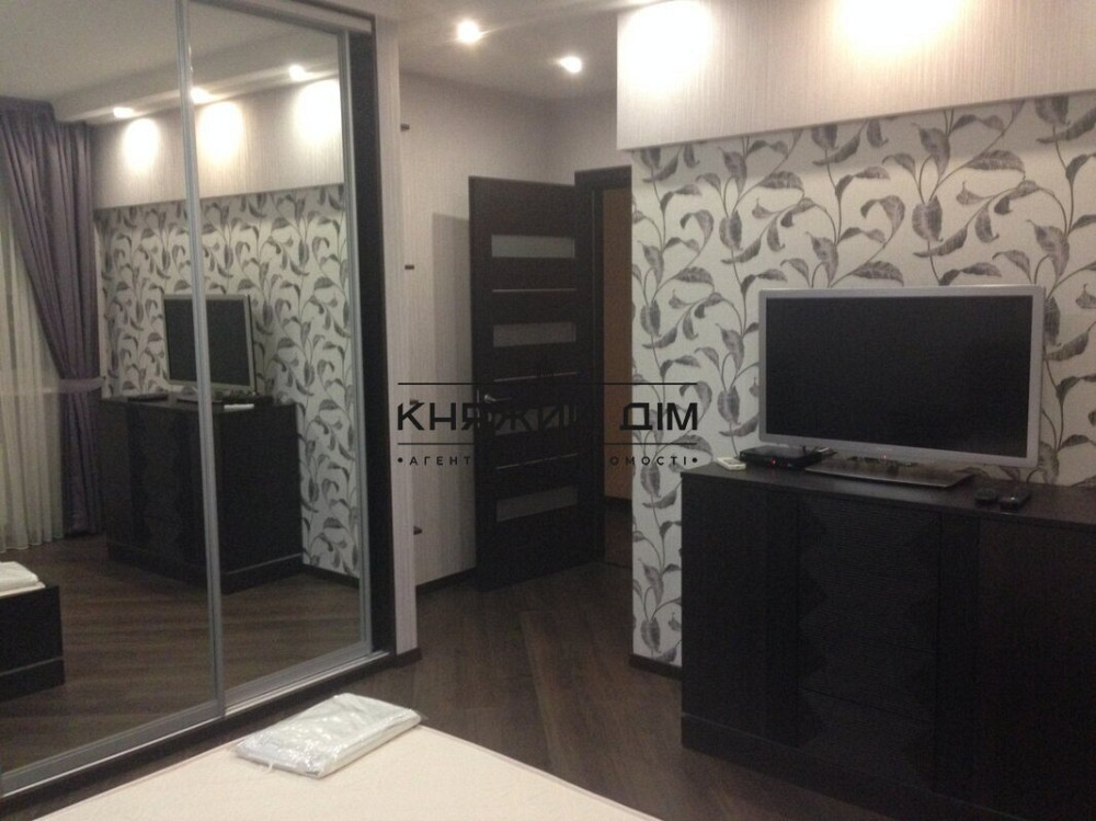 Є Генератор. Оренда 3 кімнатної квартири м. Осокорки Київ - зображення 2