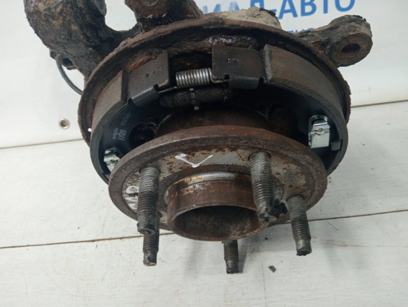 Цапфа задняя левая со ступицей Chevrolet Captiva C100 2.4 БЕНЗИН Z24SED 2006 (б/у) Киев - изображение 2