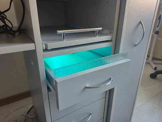 Професійний стіл для манікюру Киев