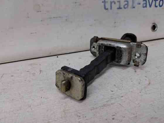 Ограничитель двери передний левый Kia Sorento BL 2.5 DIESEL D4CB 2002 (б/у) Киев