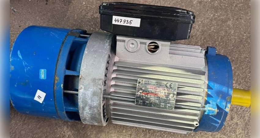 Електродвигун з електромагнітним гальмом MGM BA100LA4 Суми - зображення 1