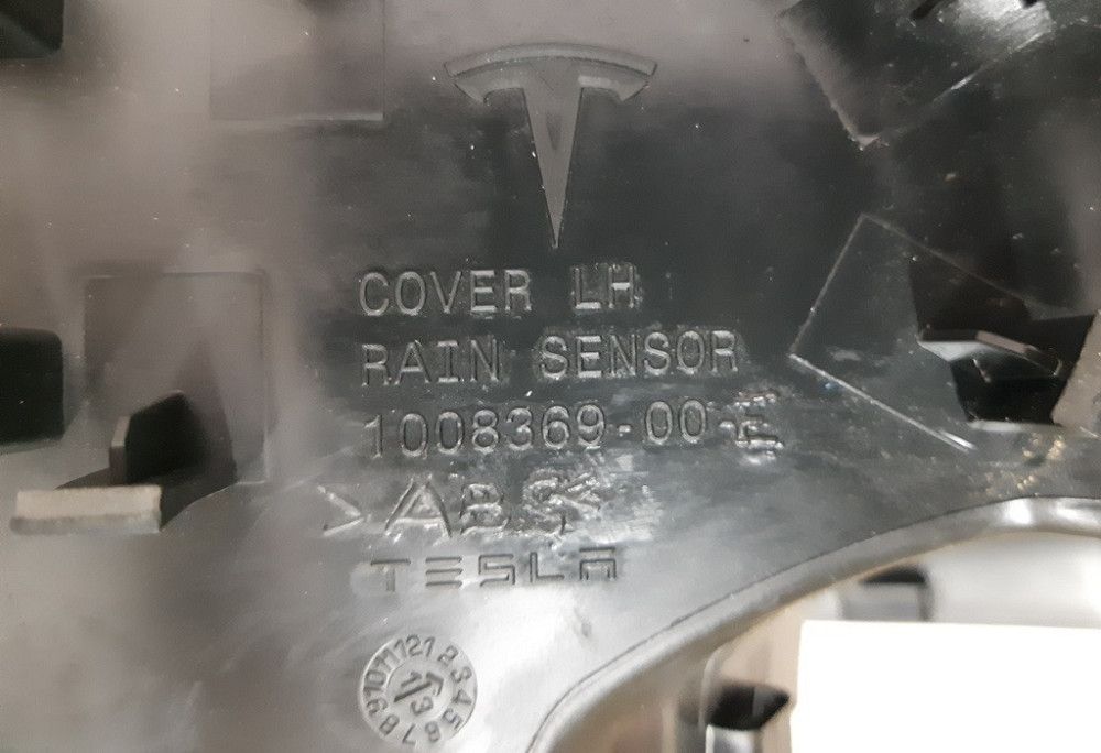 Облицовка кронштейна зеркала заднего вида левая Tesla model S 1008369-00-F Київ - зображення 4