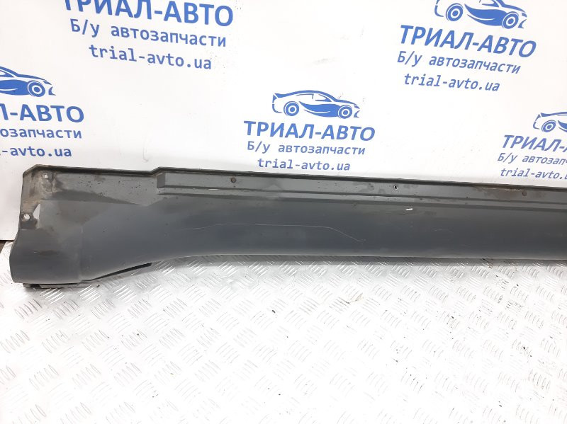 Накладка порога внешняя правая Mitsubishi Pajero Wagon 4 3.2 ДИЗЕЛЬ 4M41 2006 (б/у) Киев - изображение 2