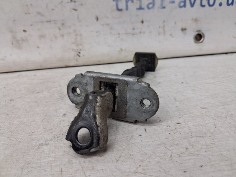 Ограничитель двери задний правый Nissan Pathfinder R51 2.5 DIESEL YD25DDTI 2004 (б/у) Киев - изображение 2