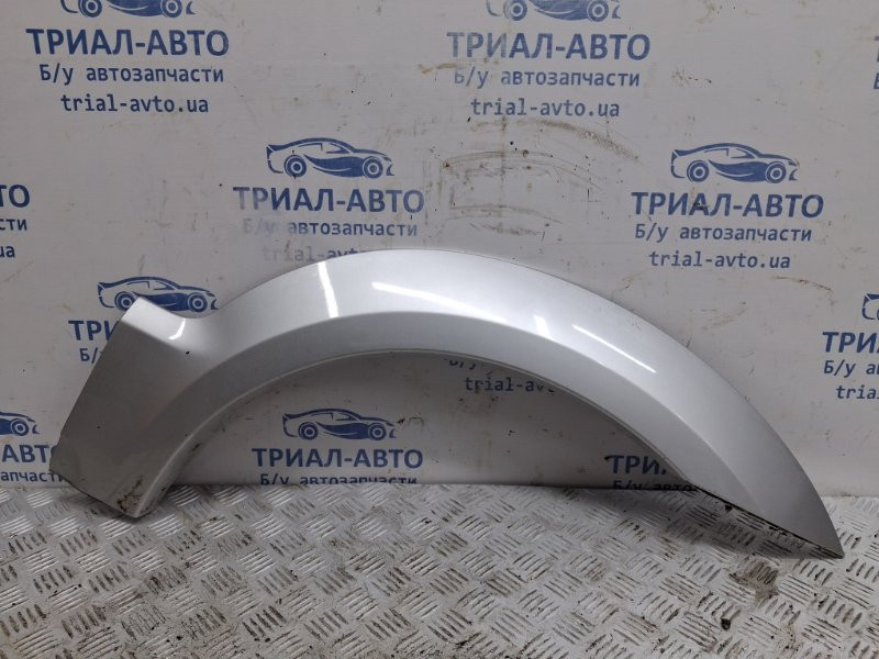 Накладка крыла Kia Sorento BL 2.5 DIESEL D4CB 2002 перед. прав. (б/у) Киев - изображение 1