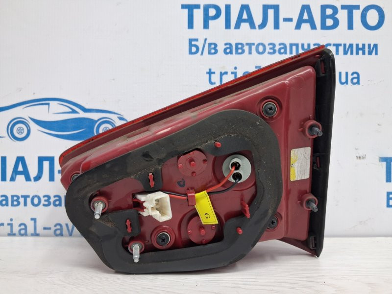 Фонарь задний внутренний левый Kia Sportage SL 1.7 DIESEL D4FD 2010 (б/у) Киев - изображение 3