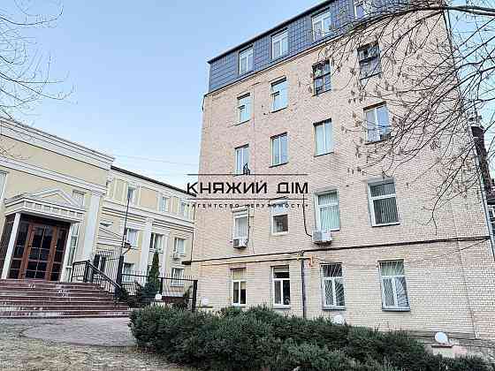 Продаж 2-кімнатної квартири в сталінці на Печерську Киев