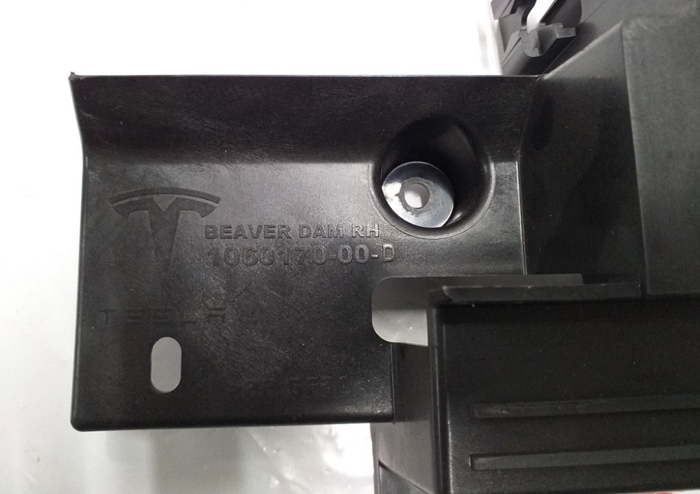 1Кронштейн панель пола 2-го ряда сидений правая (6 мест) Tesla model X 1060170-00-D Киев - изображение 5