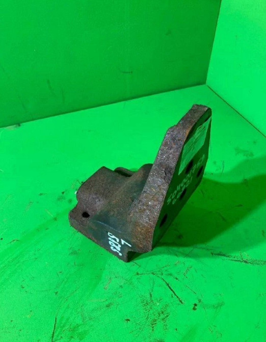 504001759 Кронштейн крепления торсиона кабины к раме правый Iveco Stralis Львов - изображение 1