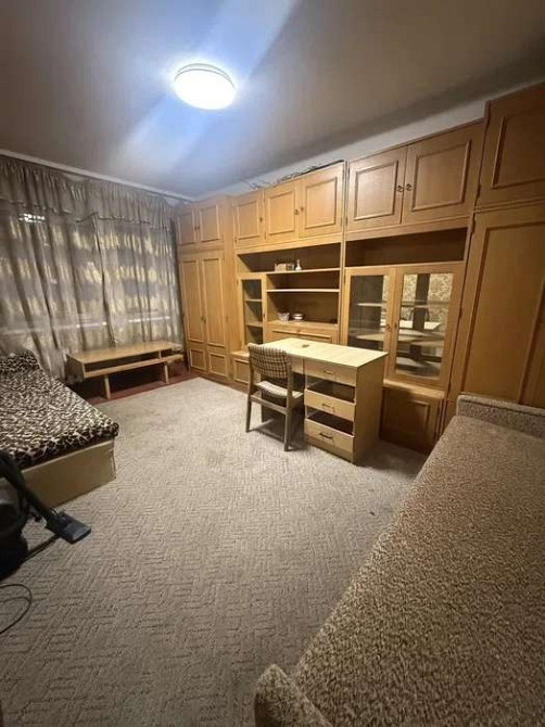 Продается 2-х ком квартира на БЕРЕЗНЯКАХ, Днепровская набережная, 7А Киев - изображение 2