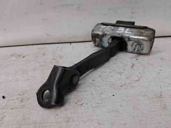 Ограничитель двери задний левый Toyota Prado 2002-2009 6863060120 (Арт. 65569) Київ